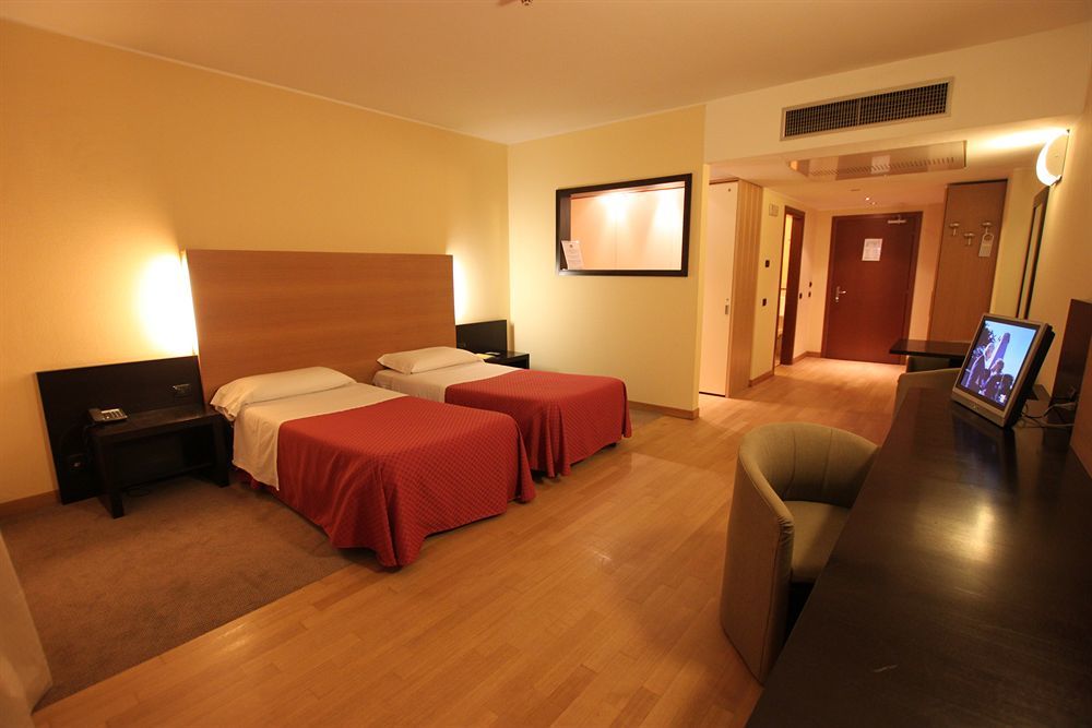 Golf Hotel Milano Opera Eksteriør billede